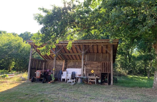Luglon House | Country house in a green setting 40 minutes from the ocean