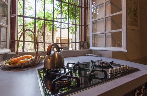Cenevieres Villa | Country House in Cénevières by River Lot