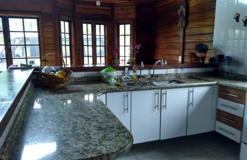 Mairinque Cottage | Country house in gated community Porta do Sol!