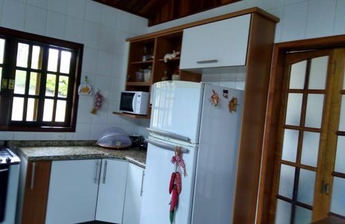 Mairinque Cottage | Country house in gated community Porta do Sol!