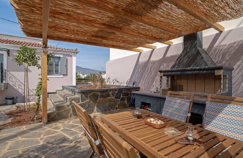 Kilada House | Country House 'Koilada Family House 2' with Sea View, Wi-Fi and Air Conditioning