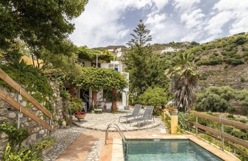 Guajar Faraguit Villa | Country House "La Molinera" with Mountain View, Private Pool & Wi-Fi