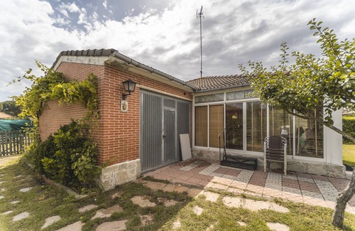 Traspinedo House | Country House 'Maitemare' with Private Garden and Wi-Fi