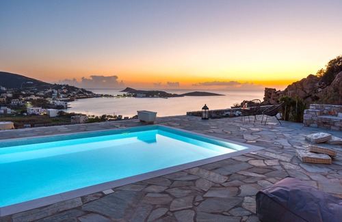 Vissa Villa | Country House 'Mont' Rock Villas 2' with Sea View, Wi-Fi and Air Conditioning