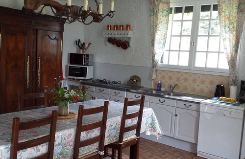 Plaudren House | Country house near Vannes, very QUIET site with flowers and trees