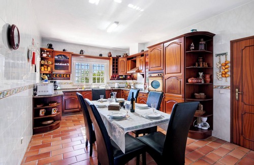 Alfeicao Villa | Country House 'Quinta Da Violeta' with Sea View, Wi-Fi and Air Conditioning