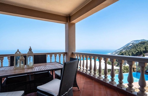 Evgiros Villa | Country House 'Sea View 2' with Sea View, Wi-Fi and Air Conditioning