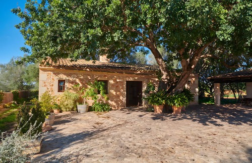 Felanitx Villa | Country House 'Son Revell' with Mountain View, Private Pool and Wi-Fi