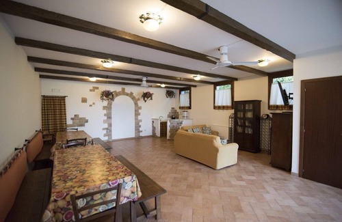 Capodarco Cottage | Country House The house of Carla-SWIMMING POOL and WI-FI-MONOLOCALE 3 km from the SEA