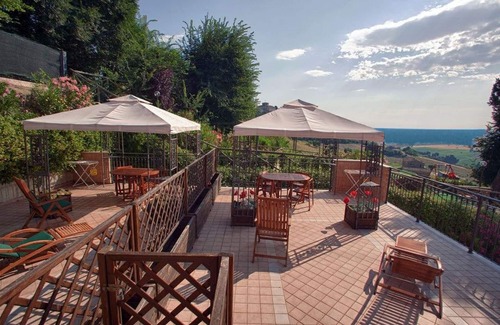 Capodarco Cottage | Country House The house of Carla-Pool and WI FI Free-TWO-ROOM APARTMENT 3 km from the SEA
