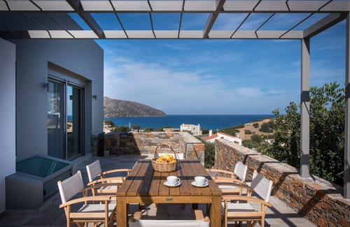 Agios Nikolaos Villa | Country House 'Villa Hermione' with Private Pool, Wi-Fi and Air Conditioning