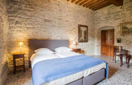 Pietralunga House | Country House Villa La Farfalla