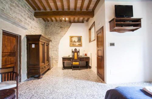 Pietralunga House | Country House Villa La Farfalla