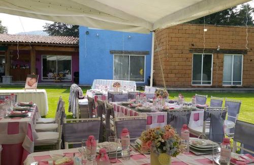 Tepetlaoxtoc House | Country house with 2,500m of garden and playground