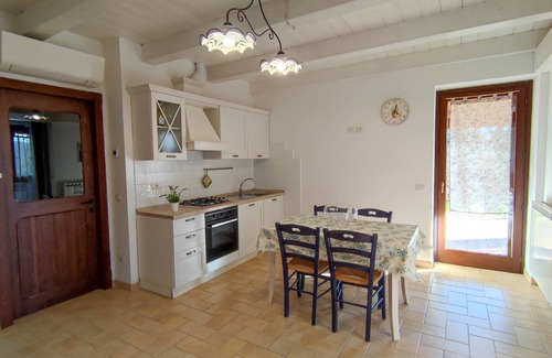 Tolentino Other | Country house with pool and superb views over Lake
