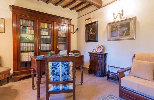 Badiola House | Country house with swimming pool and garden in the green of umbrian countryside