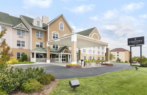 Burlington Hotel | Country Inn & Suites by Radisson, Burlington Elon , NC