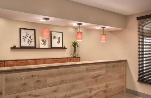 Valparaiso Hotel | Country Inn & Suites by Radisson, Valparaiso, IN