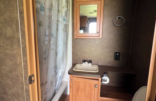 Fort Meade House | Country Living RV in a Small Town Setting