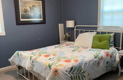 Monticello House | Country Pool House-Perfect for families, private