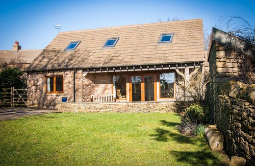 Chesterfield Cottage | Country Retreat in the Peak District. Great location for cyclists. Pet friendly