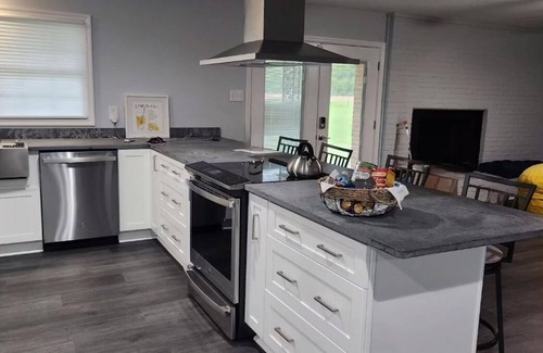 Albany House | Country space! It's what you make it!