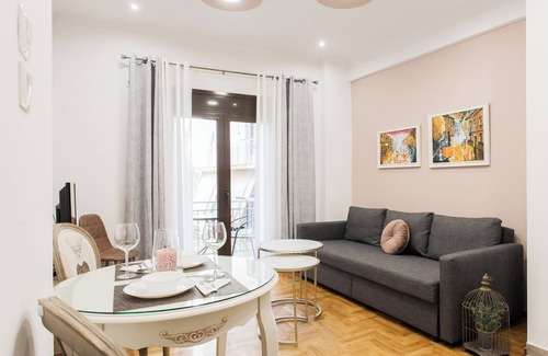 Athens Apartment | Country style apartment in the heart of Athens