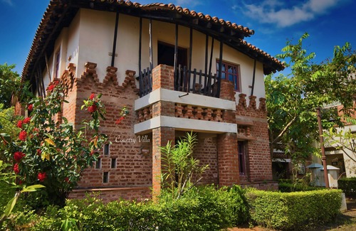 Ilam Bazar Villa | Country Villa with Modern Amenities, Santiniketan
