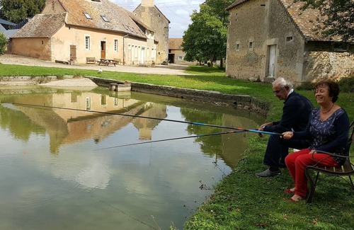 Marolles-les-Braults Cottage | Countryside Retreat with Pond, Games Room, and Nearby Attractions