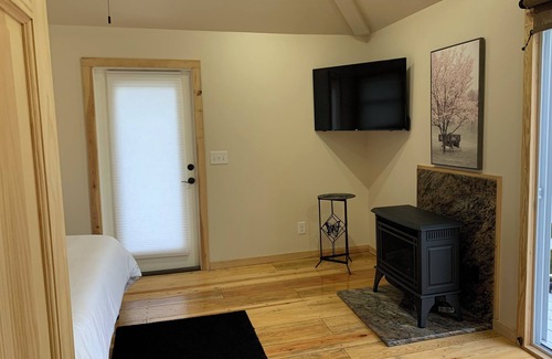 Calabash Cottage | Countryside Cottage “The Jasmine House” Close to NC & SC Carolina Beaches