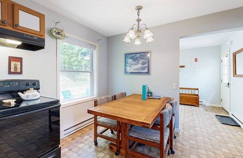 West Townshend House | Countryside, mountain-view house near eagle's nest with patios - dog-friendly