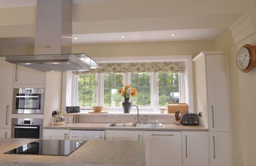 East Dean and Friston Cottage | Countryside rural retreat with stunning countryside views for 4 with gardens