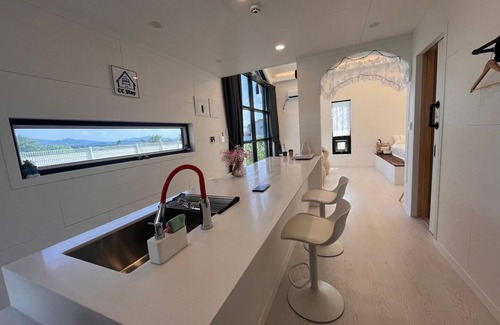 Chuncheon Cabin | Couple Camping Stay a newly built private lodge
