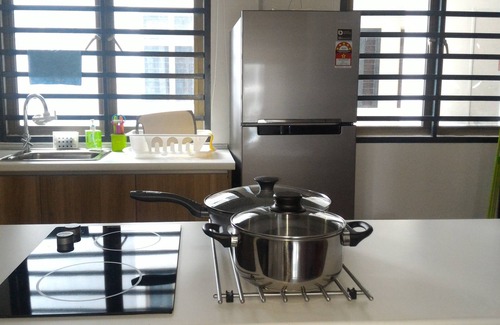 Taman Mount Austin Apartment | Couple's Getaway @ Palazio with free WIFI (5 mins to IKEA JB)