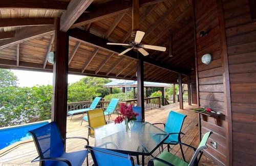 First Bight Villa | Couple Suite Far Tortuga @ First Bight, Roatan