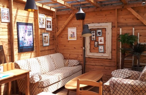 Isumi RV Rental | Couples Private shower and toilet breakfast b/Isumi City Chiba