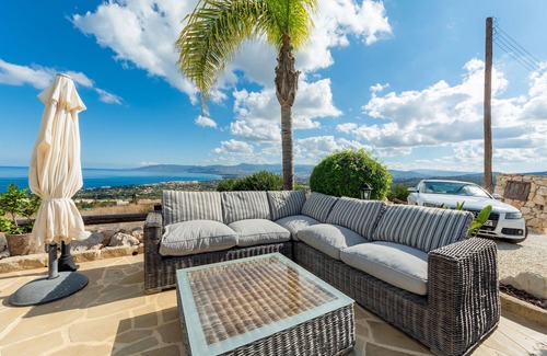Latchi Cottage | Couples Retreat - a villa that sleeps 4 guests in 2 bedrooms
