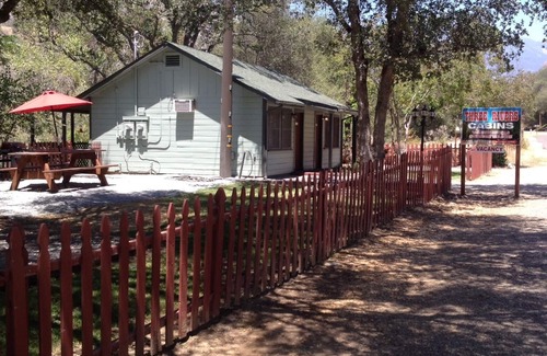 Three Rivers Cabin | Couples romantic cabin