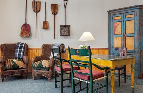 Revelstoke Bed & Breakfast | Courthouse Inn Revelstoke King (3)