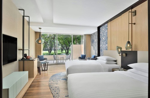 Faridabad Hotel | Courtyard by Marriott Aravali Resort