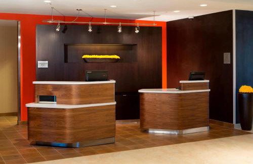 Midlothian Hotel | Courtyard by Marriott Dallas Midlothian at Midlothian Conference Center