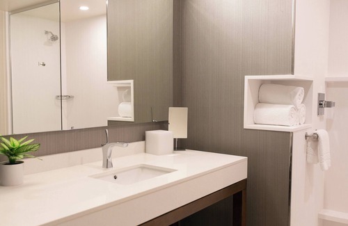 Elkhart Hotel | Courtyard by Marriott Elkhart