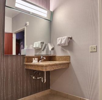 Mechanicsburg Hotel | Courtyard by Marriott Harrisburg West/Mechanicsburg