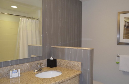 Winchester Hotel | Courtyard by Marriott Winchester