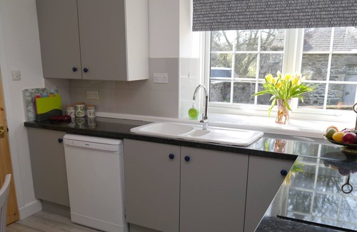 Castle Douglas Cottage | Courtyard Cottage - a cottage that sleeps 4 guests in 2 bedrooms