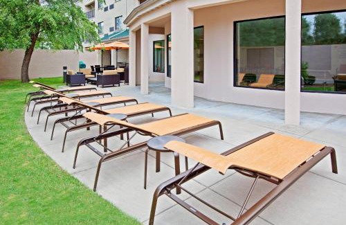 Mishawaka Hotel | Courtyard Mishawaka-University Area
