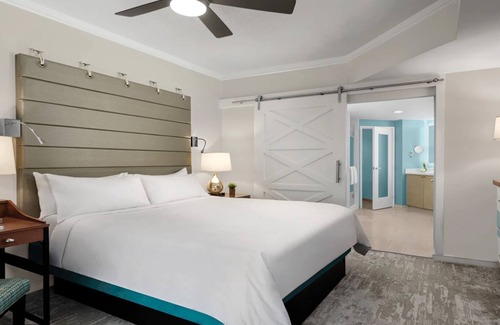 Hilton Head Island Resort | Courtyard View - 2 Bedroom - Marriott's Grande Ocean - Full Resort Access