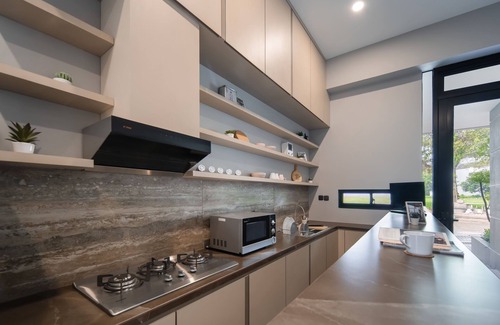 Binong House | Cove Equatoria