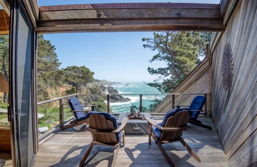 Timber Cove House | Cove House, Dramatic Oceanfront with Swimming Pool on the Wild Sonoma Coast