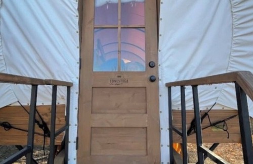 Mineral Wells Cabin | Covered Wagon in Mineral Wells